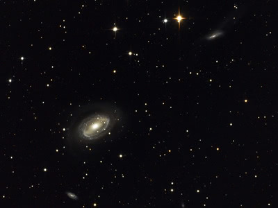 thumb_1301508039_ngc4725_crop_800.jpg